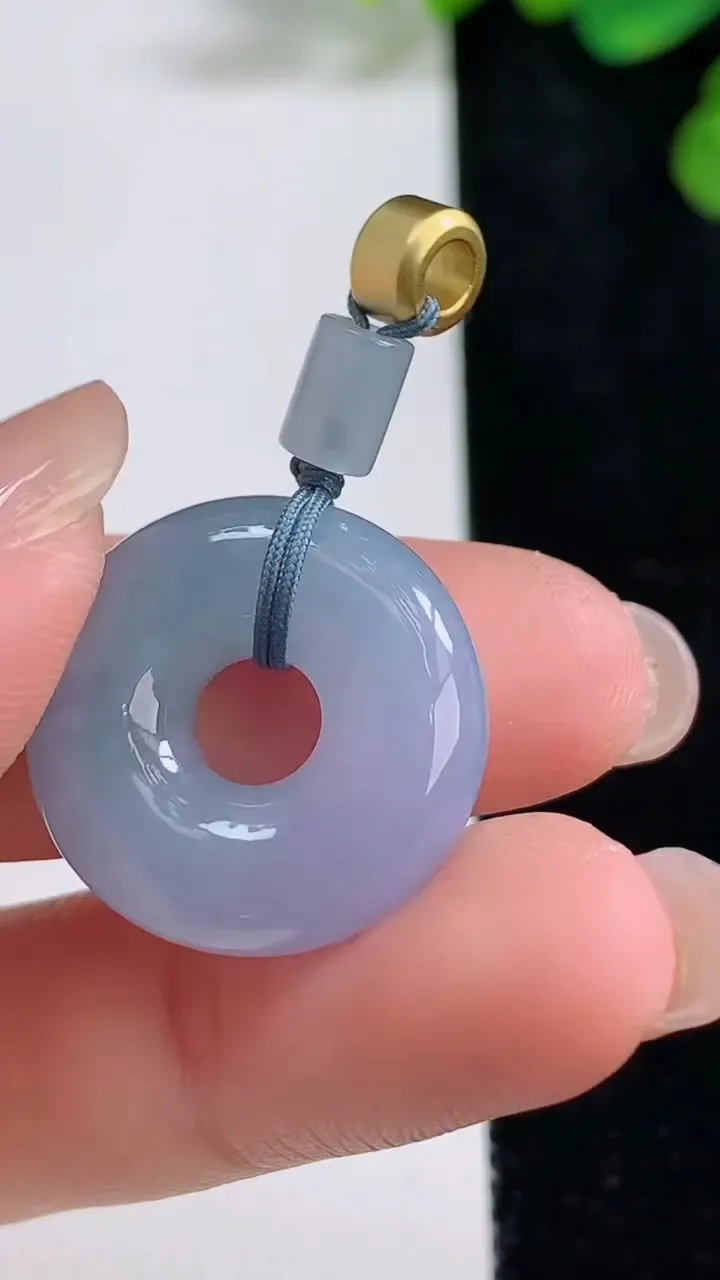 天然A货翡翠紫罗兰平安环吊坠，尺寸21.3-6.7，重量:6.90g
8月10日