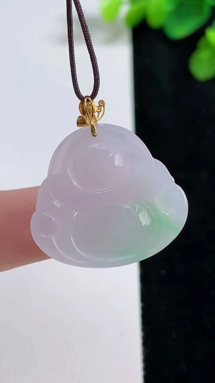 天然A货翡翠佛公吊坠，尺寸23.7-26.2-5，重量:5.26g
8月10日