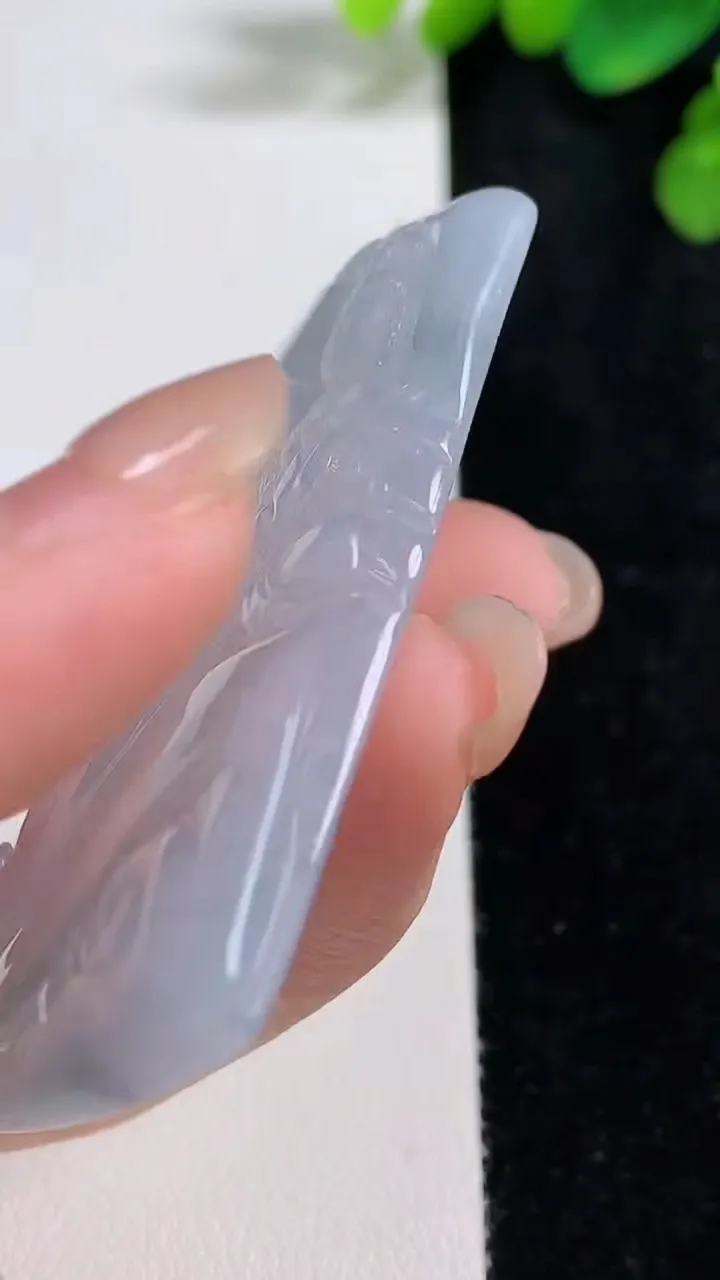 天然A货翡翠紫罗兰普贤菩萨吊坠，尺寸57.4-37.7-5.3，重量:26.73g
8月10日
