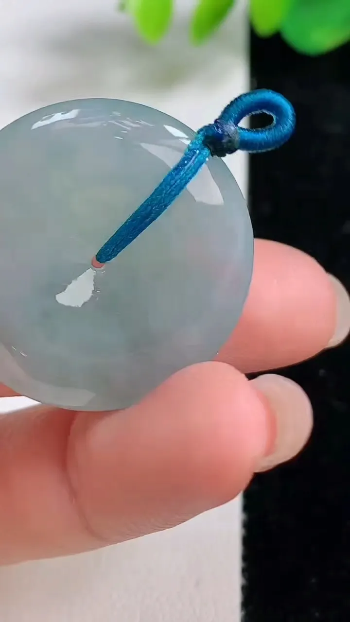 天然A货翡翠飘花平安扣吊坠，尺寸29-5.6，重量:9.93g
8月11日