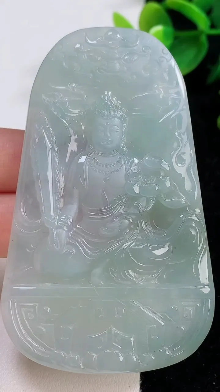 天然A货翡翠文殊菩萨吊坠，尺寸77.6-47-5.6，重量:45.80g
8月11日