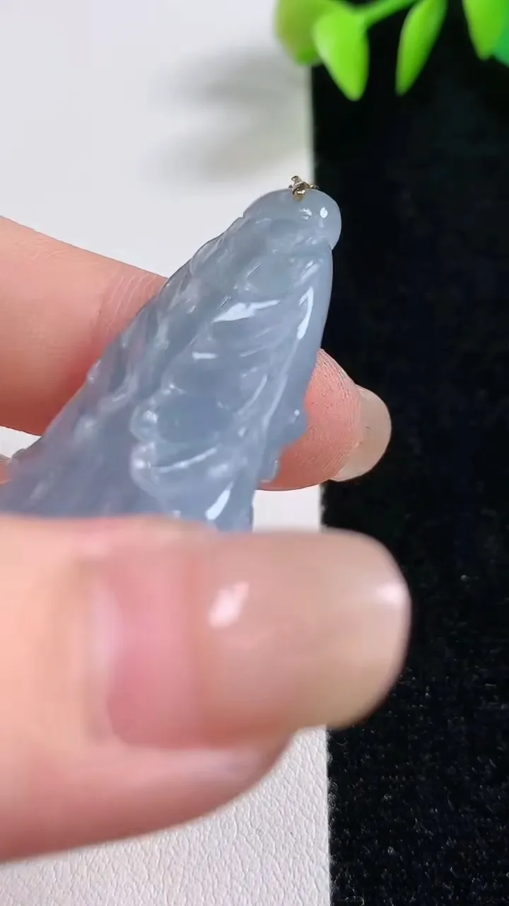 天然A货翡翠k金紫罗兰白菜吊坠，尺寸44-23.2-9.5，重:13.70g
8月12日
