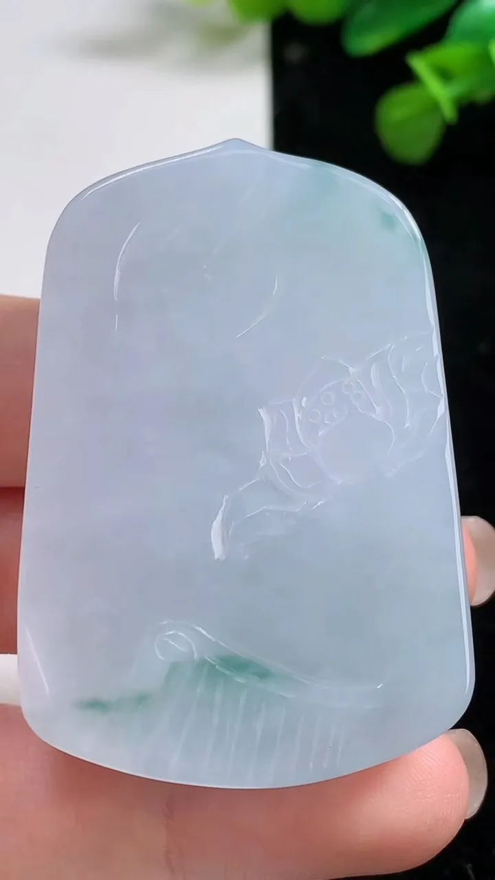 天然A货翡翠飘花普贤菩萨吊坠，尺寸50.2-34.7-11.4，重量:43.07g
8月12日