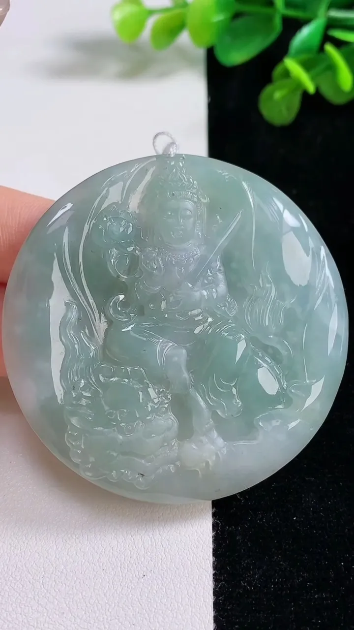 天然A货翡翠文殊菩萨吊坠，尺寸56-5.8，重量:41.00g
8月13日