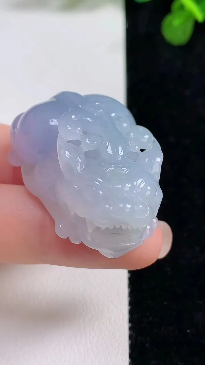 天然A货翡翠紫罗兰貔貅吊坠，尺寸37.5-25-18，重量:33.02g
8月13日