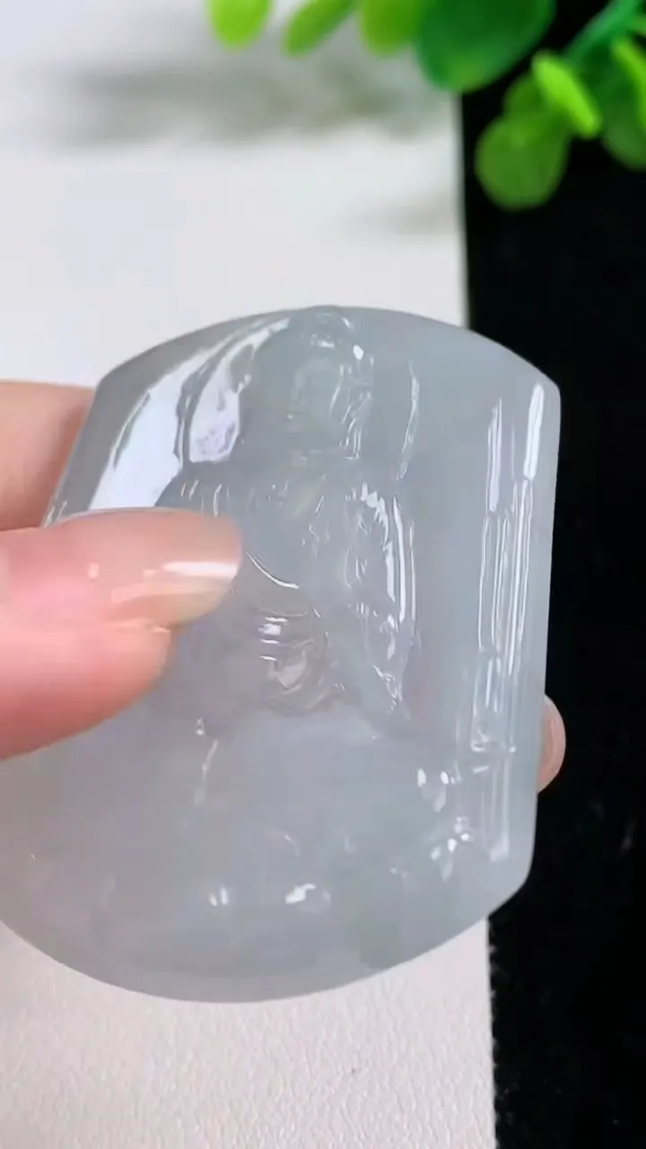 天然A货翡翠飘花阿弥陀佛吊坠，尺寸50.7-39.8-5.7，重量:25.55g
8月14日