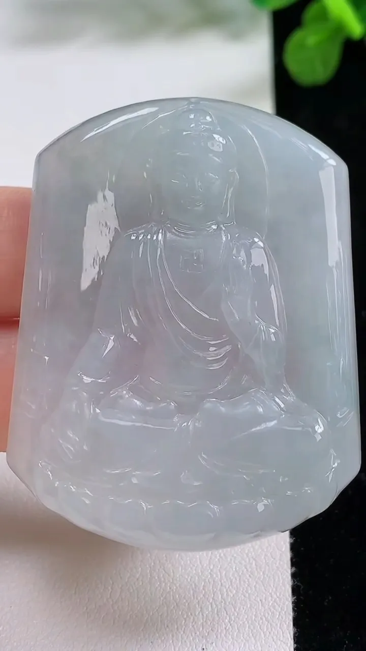 天然A货翡翠飘花阿弥陀佛吊坠，尺寸51.6-40.6-4.6，重量:22.91g
8月14日
