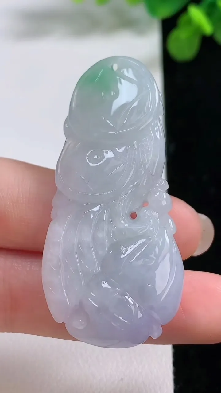 天然A货翡翠春带彩紫罗兰大展宏图吊坠，尺寸48.7-22.8-8，重量:19.20g
8月14日