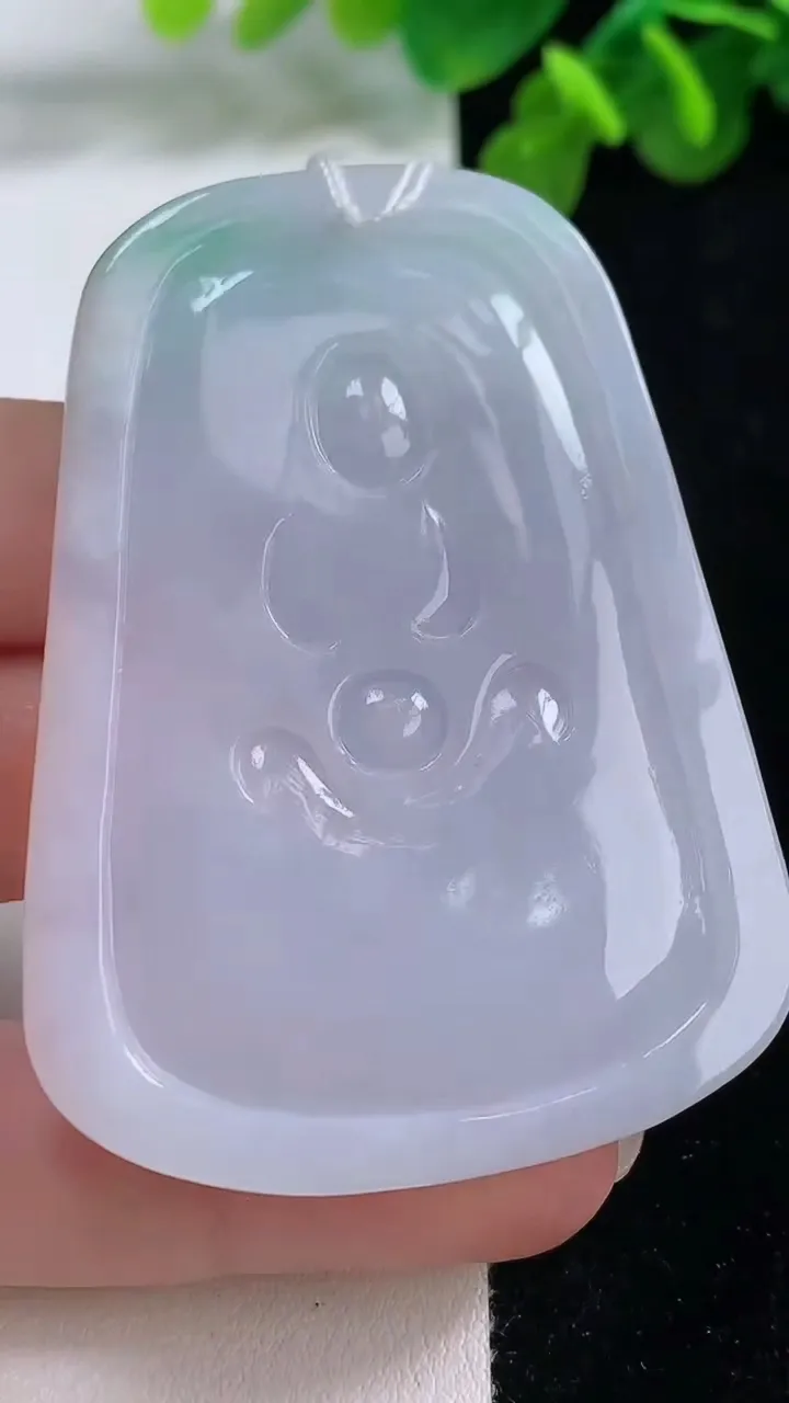 天然A货翡翠春带彩紫罗兰普贤菩萨吊坠，尺寸60.5-45-8.2，重量:43.32g
8月14日