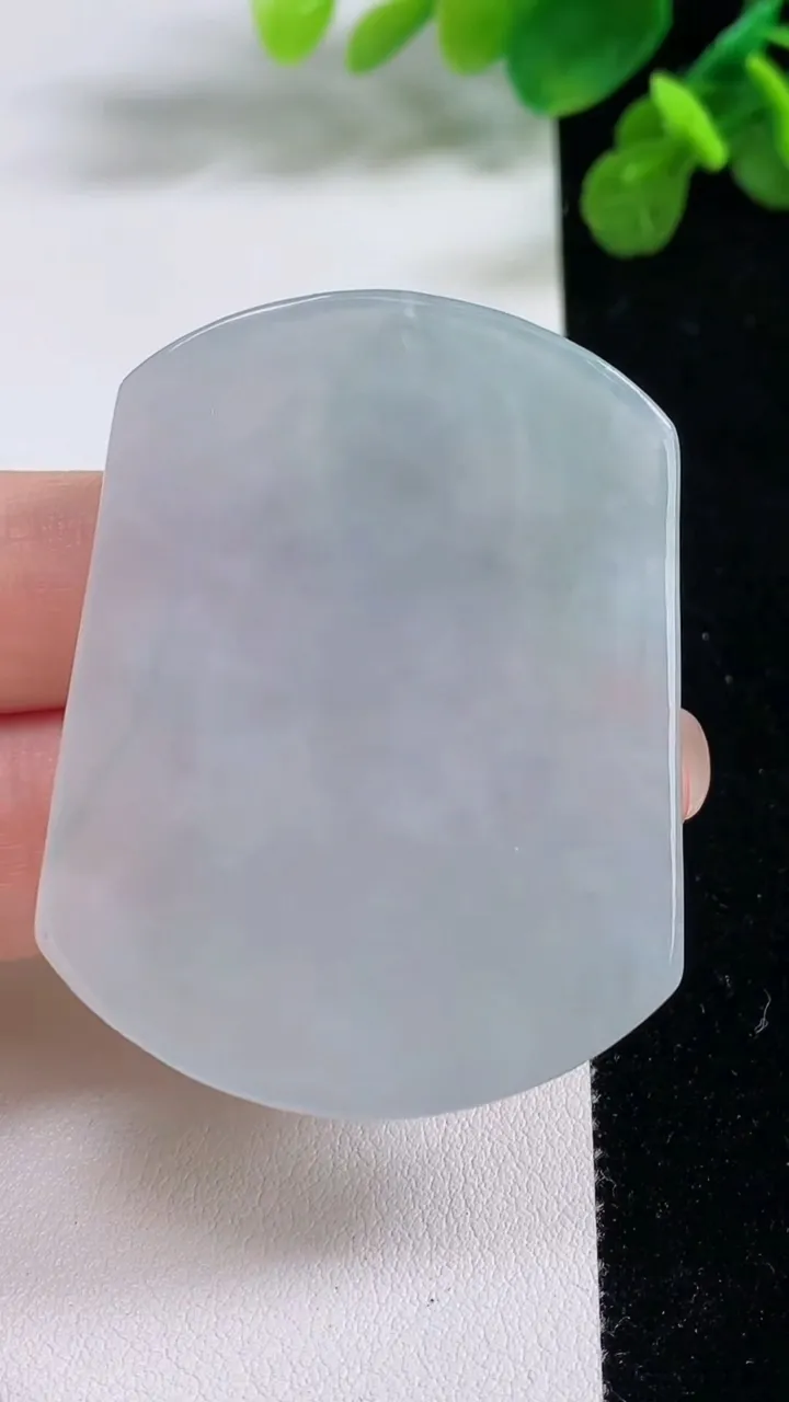 天然A货翡翠飘花阿弥陀佛吊坠，尺寸50.7-39.8-5.7，重量:25.55g
8月14日