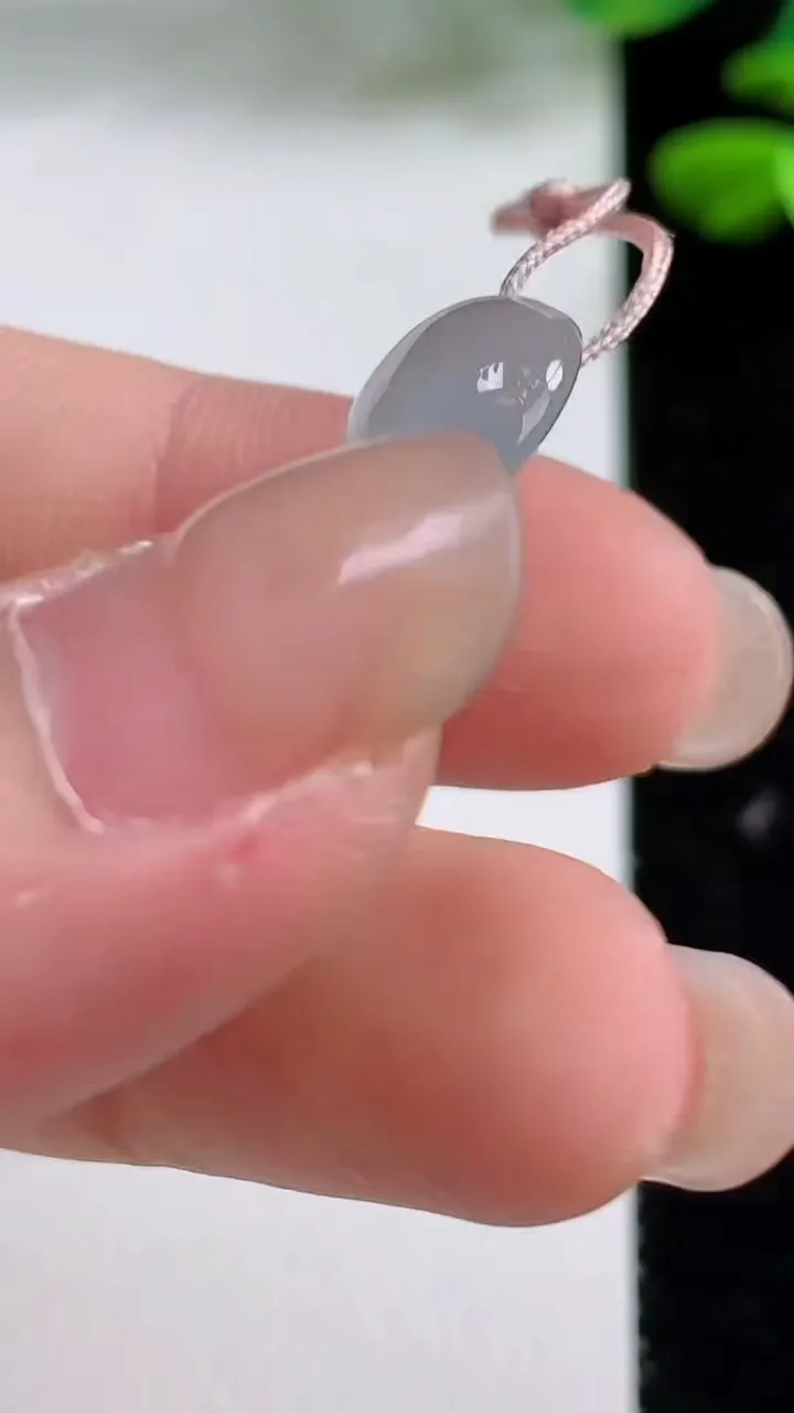 天然A货翡翠生肖猴吊坠，尺寸32-13.8-4.4，重量:4.24g
8月15日