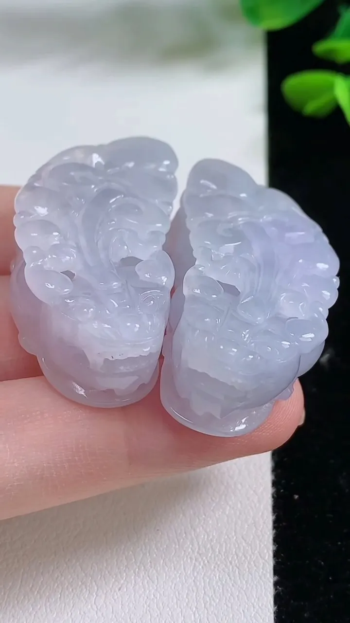 天然A货翡翠紫罗兰貔貅吊坠一对，尺寸38-19-13.3，重量:42.00g
8月15日