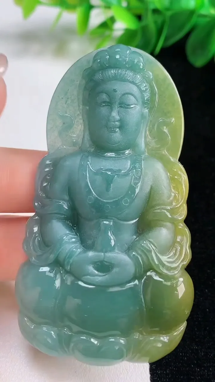 天然A货翡翠蓝水双彩观音菩萨吊坠，尺寸73-40-7.5，重:35.25g
8月15日