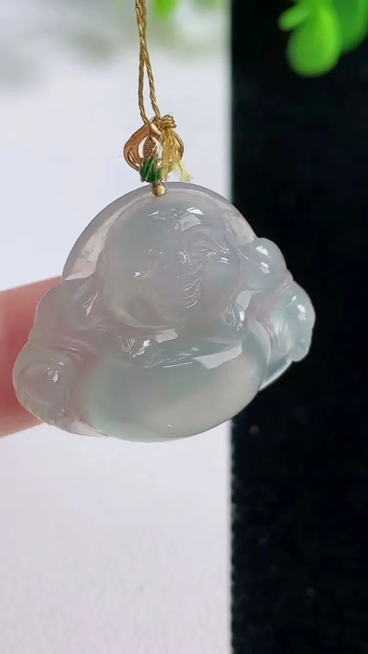 天然A货翡翠佛公吊坠，尺寸25.6-28.7-6，重量:6.33g
8月16日