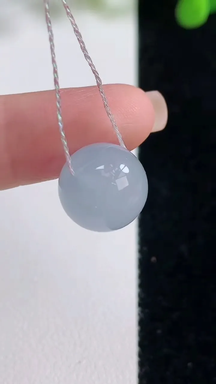天然A货翡翠紫罗兰圆珠吊坠，尺寸12，重量:3.00g
8月16日