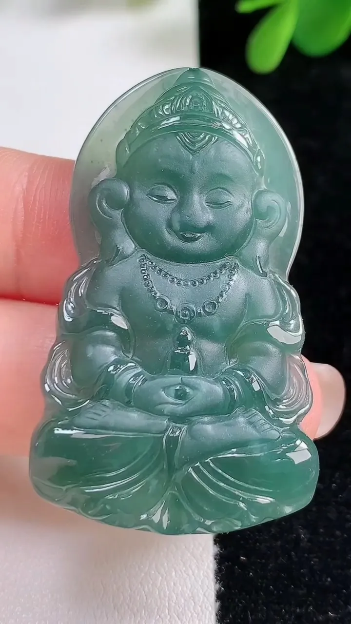 天然A货翡翠蓝水象神吊坠，尺寸46-27.3-5，重:12.00g
8月17日