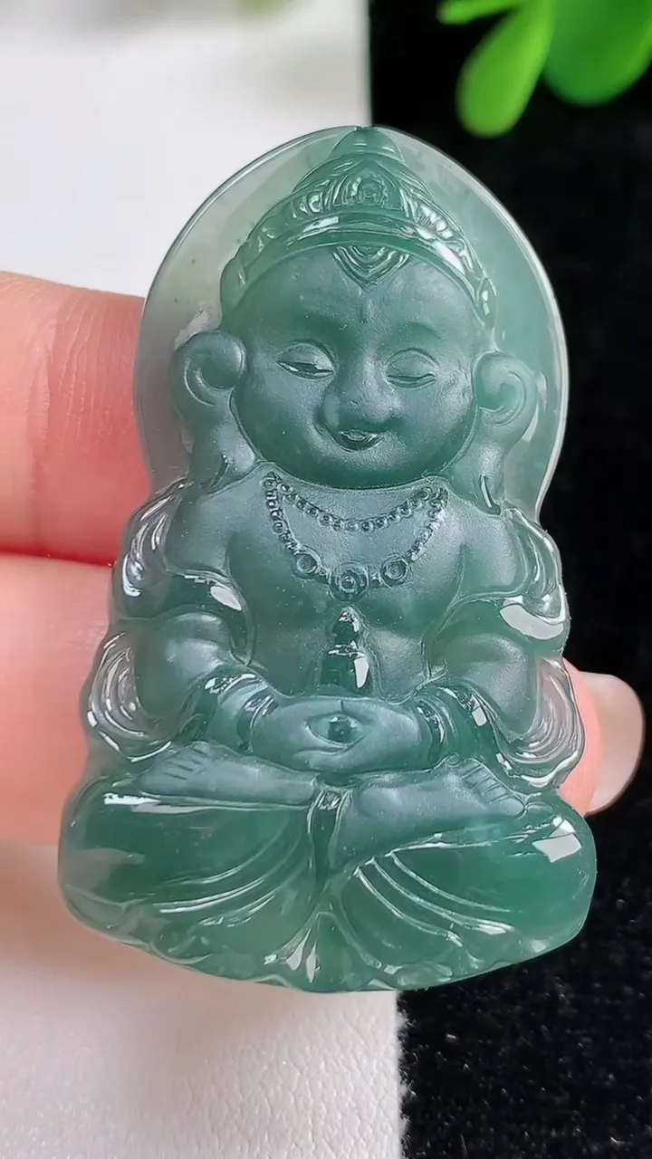 天然A货翡翠蓝水象神吊坠，尺寸46-27.3-5，重:12.00g
8月17日