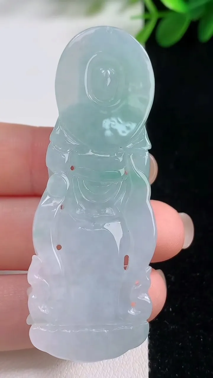 天然A货翡翠观音菩萨吊坠，尺寸64.2-37-8.4，重量:23.17g
8月18日