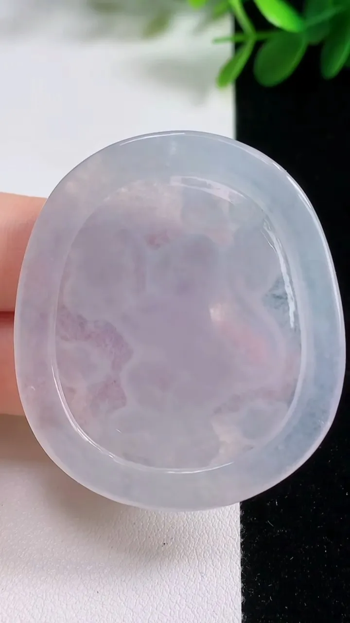 天然A货翡翠生肖猴吊坠，尺寸49-42.7-5，重量:19.44g
8月18日