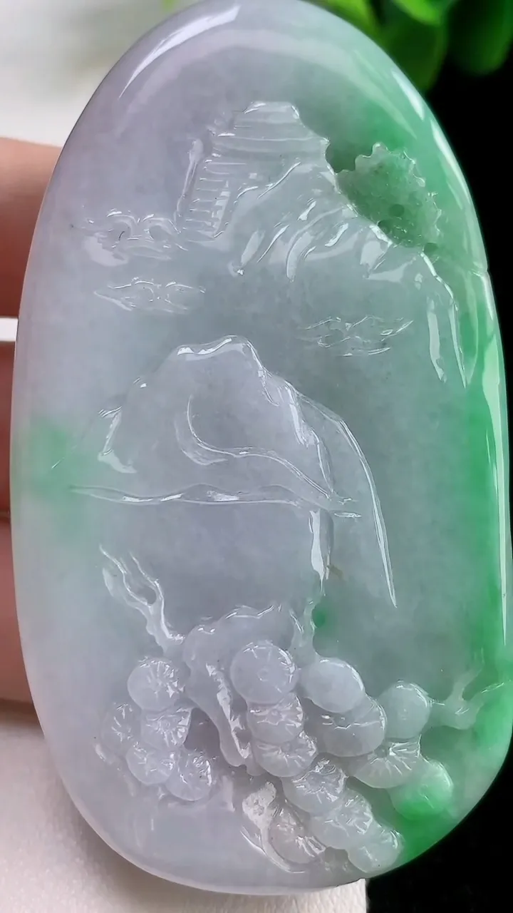 天然A货翡翠山水牌吊坠，尺寸 73-39-12，重: 37.50g
8月19日