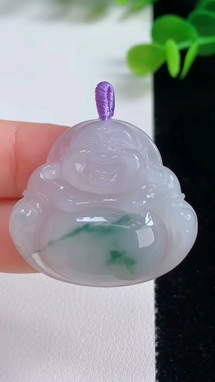 天然A货翡翠飘花佛公吊坠，尺寸31.4-34.6-6.3，重量:10.50g
8月20日