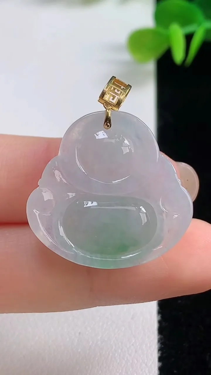 天然A货翡翠佛公吊坠，尺寸24.7-26.4-6，重量:6.00g
8月20日