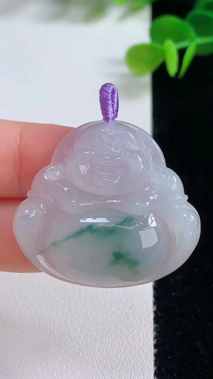 天然A货翡翠飘花佛公吊坠，尺寸31.4-34.6-6.3，重量:10.50g
8月20日