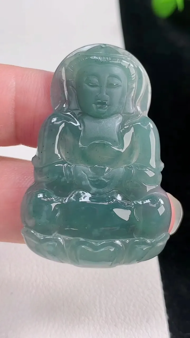 天然A货翡翠蓝水观音菩萨吊坠，尺寸46-31.4-4.6，重:11.37g
8月22日