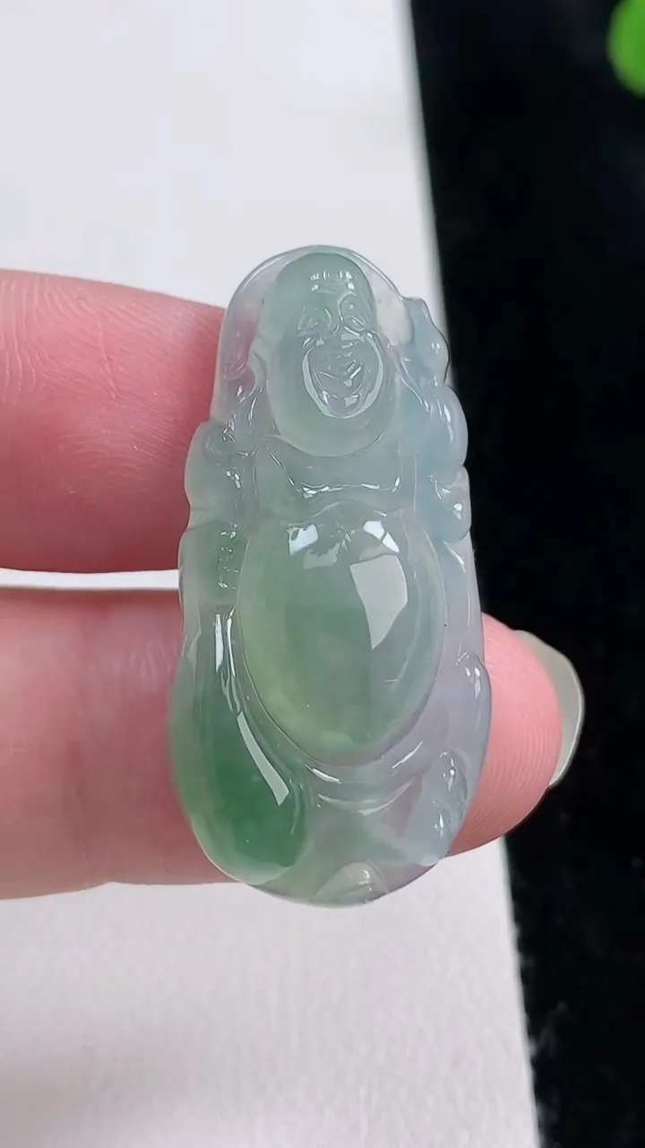天然A货翡翠布袋佛吊坠，尺寸35.5-18-5.7，重量:6.55g
8月22日