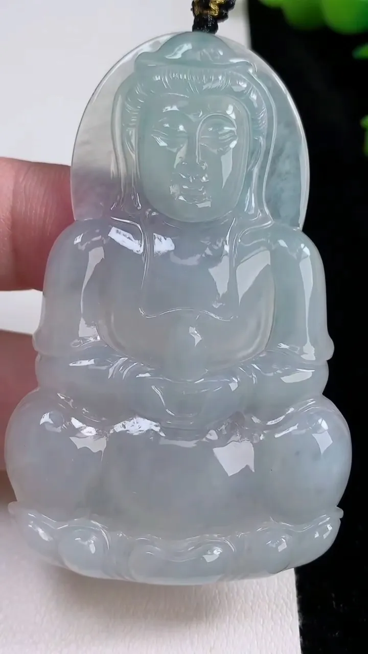 天然A货翡翠观音菩萨吊坠，尺寸68-43-5，重量:28.96g
8月22日