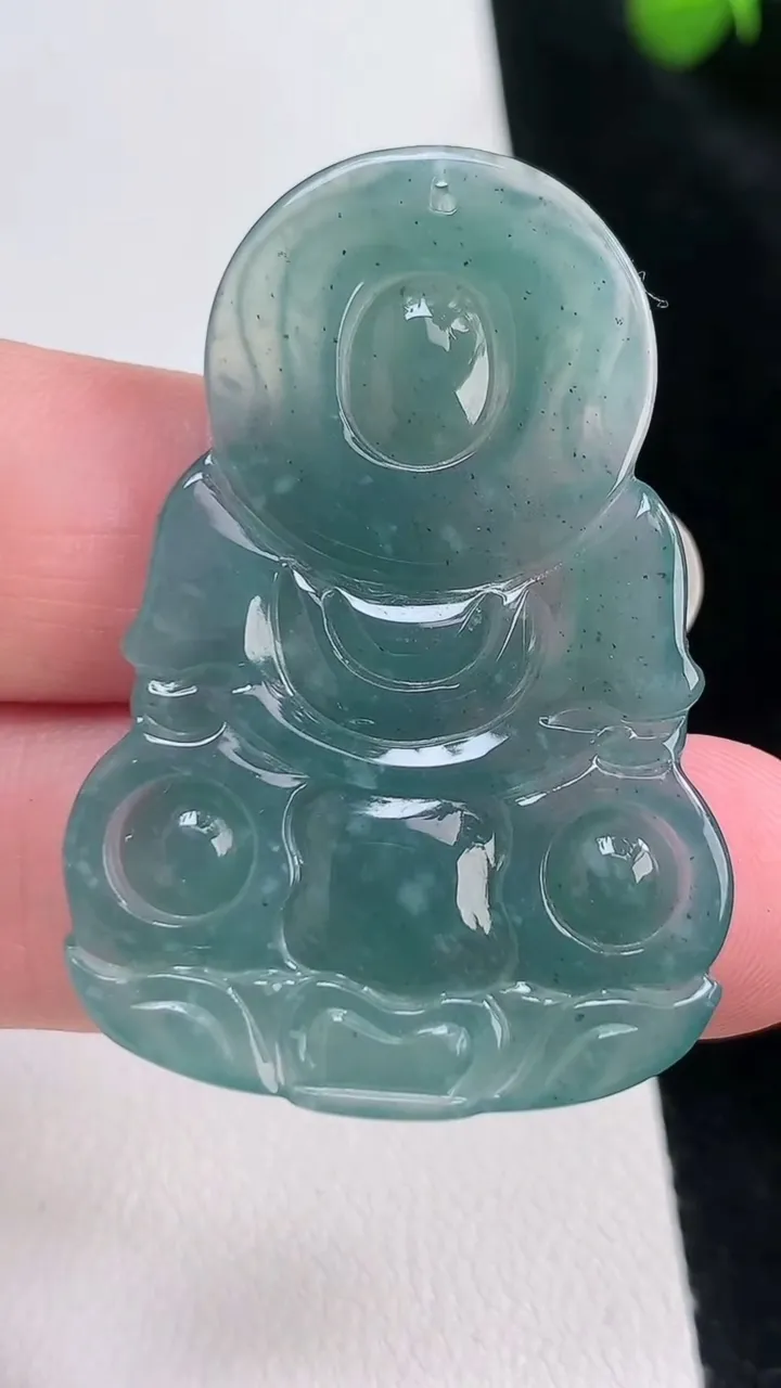 天然A货翡翠蓝水观音菩萨吊坠，尺寸46-31.4-4.6，重:11.37g
8月22日