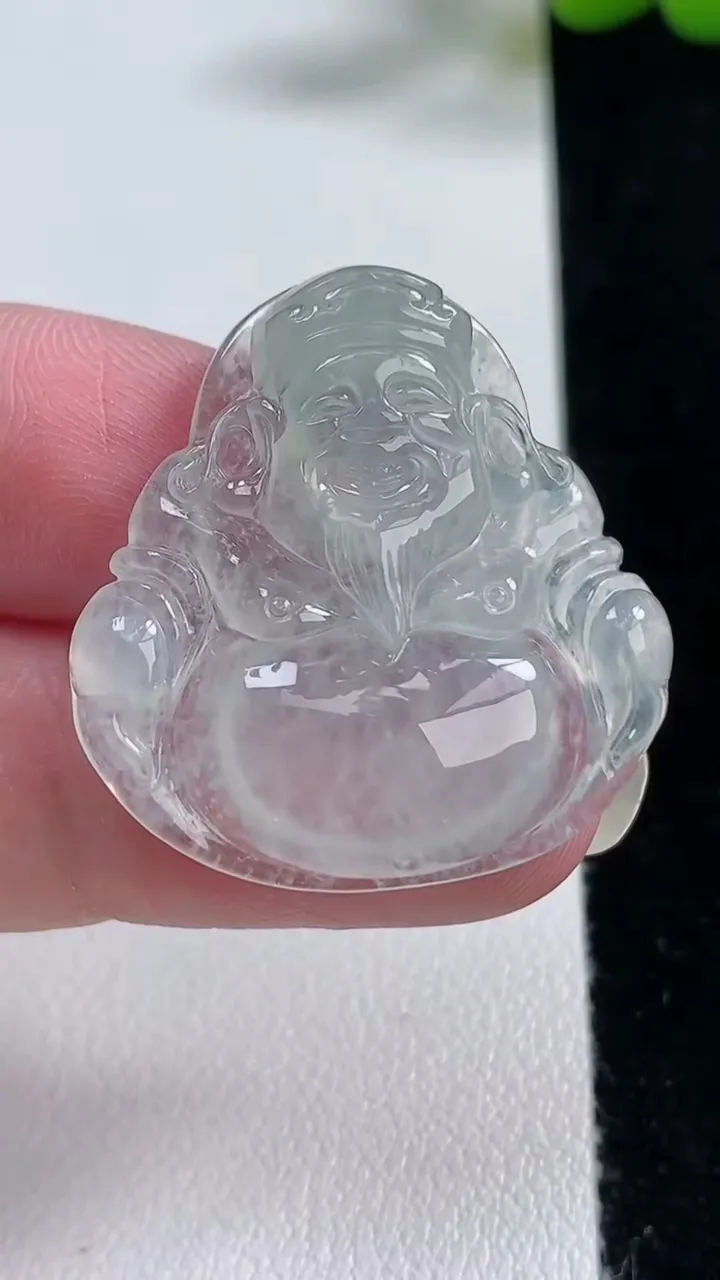 天然A货翡翠财神爷吊坠，尺寸30-30-5.4，重量:8.00g
8月22日