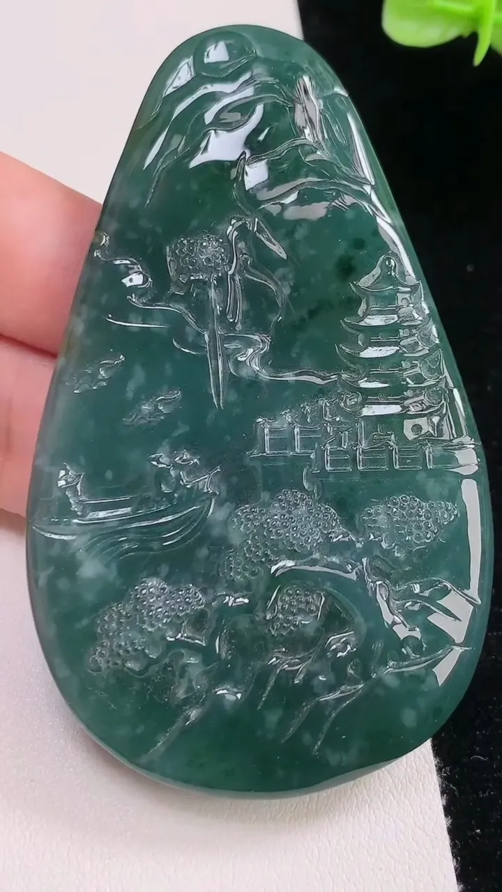 天然A货翡翠蓝水山水牌吊坠，尺寸80-46.8-8.6，重:69.16g
8月23日