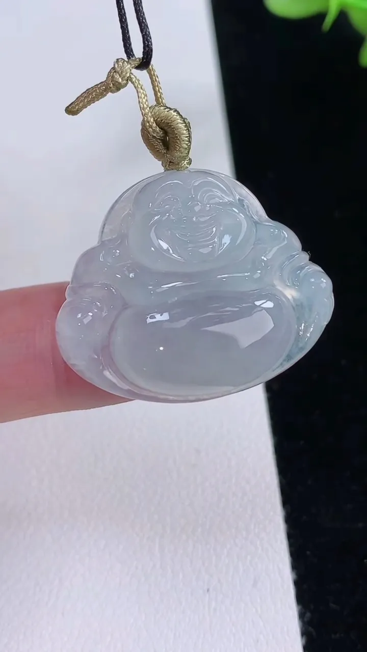 天然A货翡翠佛公吊坠，尺寸24.5-30.3-5.4，重量:6.58g
8月23日