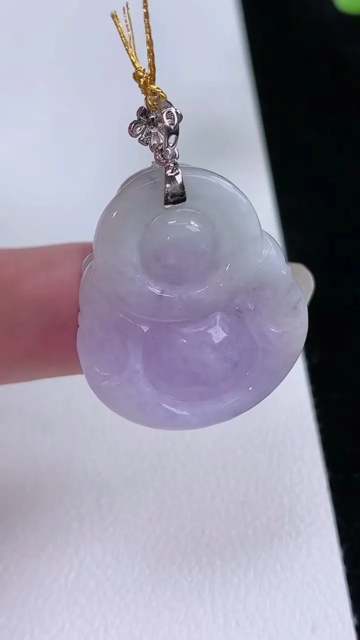 天然A货翡翠18k金紫罗兰佛公吊坠，尺寸27.3-23.6-8.5，重量:10.00g
8月23日