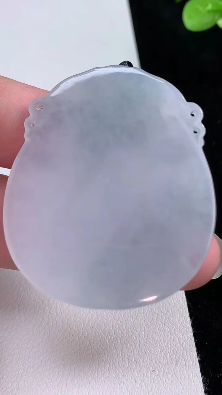 天然A货翡翠紫罗兰生肖羊吊坠，尺寸46.4-39.5-5.6，重量:19.79g
8月23日