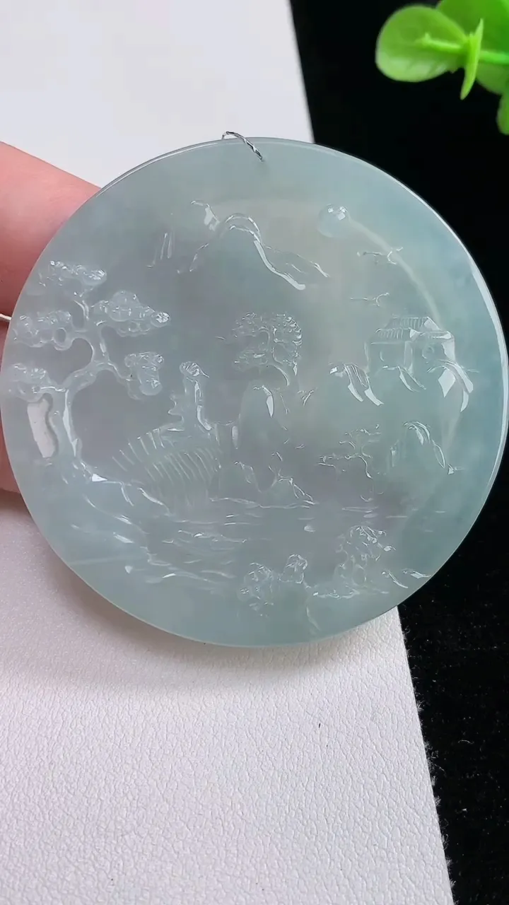 天然A货翡翠山水牌吊坠，尺寸 56-5.6，重: 32.44g
8月23日