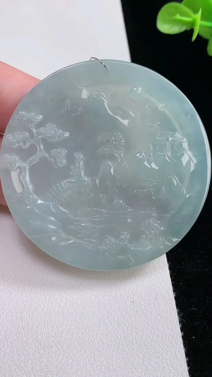 天然A货翡翠山水牌吊坠，尺寸 56-5.6，重: 32.44g
8月23日