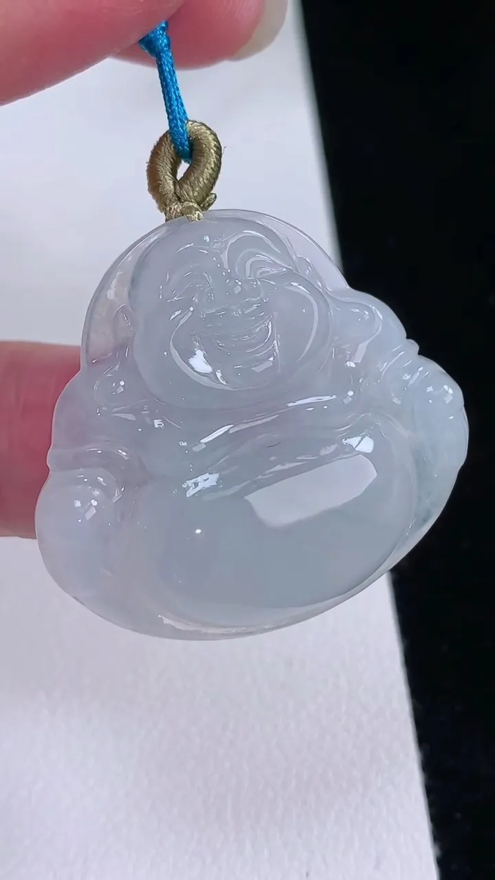 天然A货翡翠佛公吊坠，尺寸30.5-33.2-5.8，重量:9.32g
8月23日