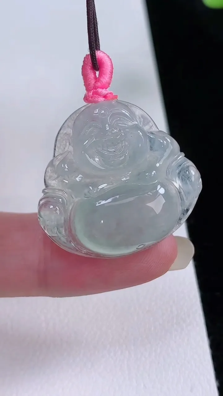天然A货翡翠佛公吊坠，尺寸26.6-28.2-5.6，重量:6.56g
8月23日