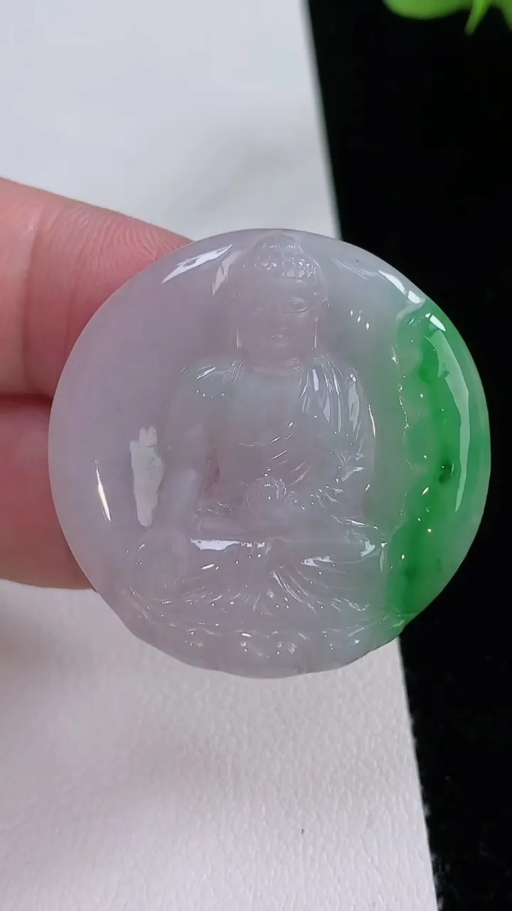 天然A货翡翠阿弥陀佛吊坠，尺寸35-34.6-4，重量:9.89g
8月24日