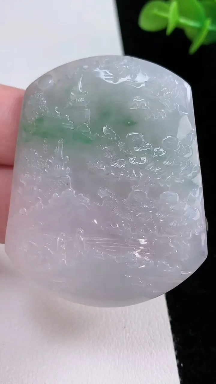 天然A货翡翠山水牌吊坠，尺寸52.3-41.7-5，重量:26.62g
8月24日