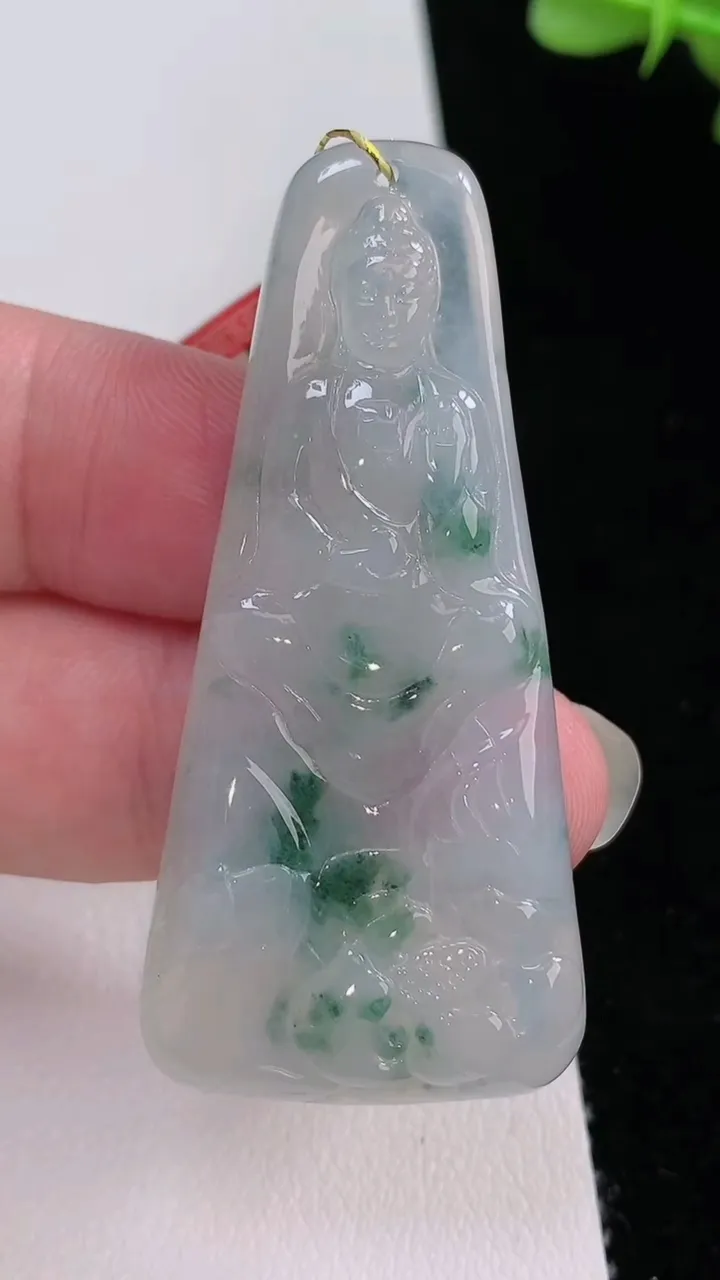 天然A货翡翠飘花阿弥陀佛吊坠，尺寸54.5-25.5-5，重量:14.77g
8月24日