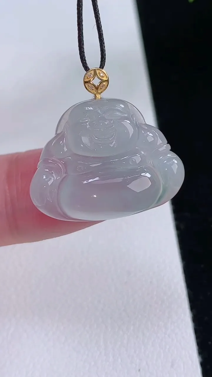 天然A货翡翠佛公吊坠，尺寸18-23.4-4.3，重量:3.25g
8月24日