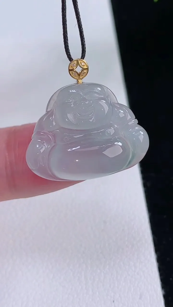 天然A货翡翠佛公吊坠，尺寸18-23.4-4.3，重量:3.25g
8月24日