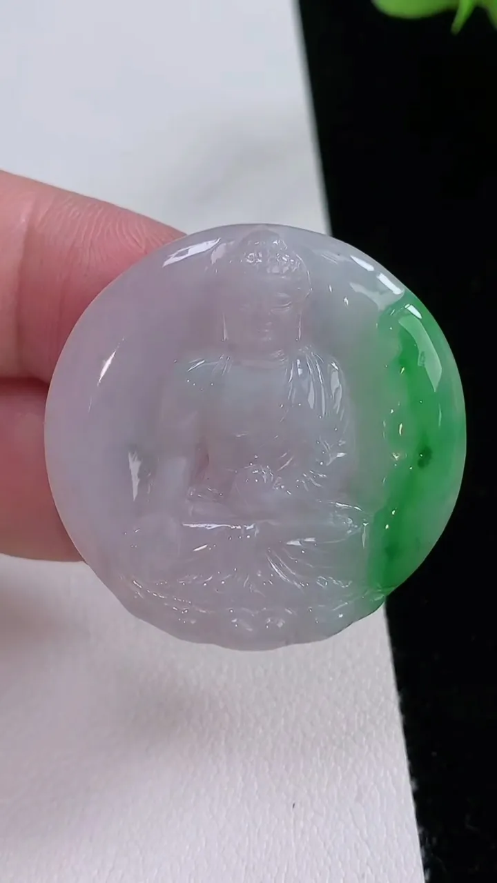 天然A货翡翠阿弥陀佛吊坠，尺寸35-34.6-4，重量:9.89g
8月24日