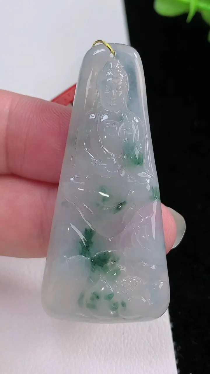 天然A货翡翠飘花阿弥陀佛吊坠，尺寸54.5-25.5-5，重量:14.77g
8月24日