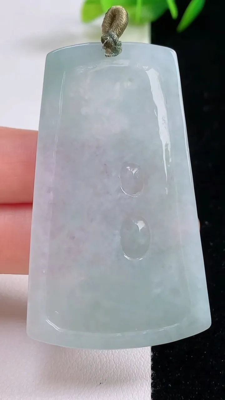 天然A货翡翠虚空藏观音菩萨吊坠，尺寸60.5-35.6-4.6，重量:22.07g
8月25日