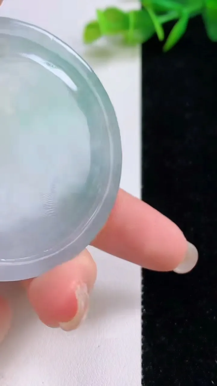 天然A货翡翠山水牌吊坠，尺寸55.6-7，重:44.68g
8月25日