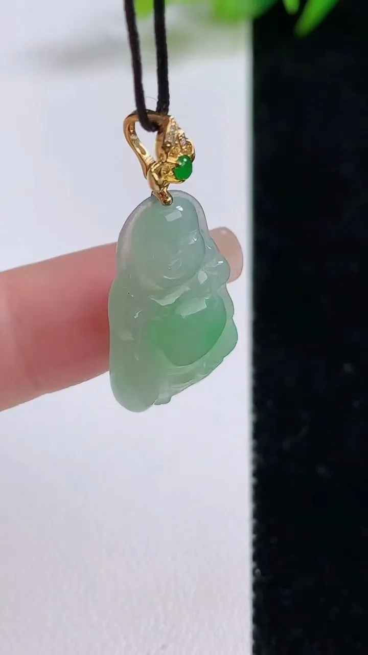 天然A货翡翠布袋佛吊坠，尺寸23.8-14.3-3.8，重量:3.10g
8月25日